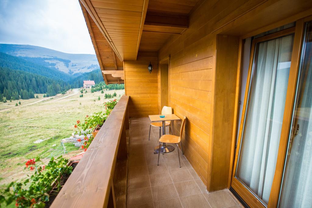 Pensiunea Sureanu Tău Bistra Exterior foto